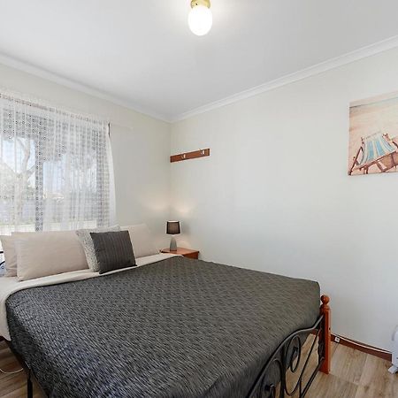 Moonta Bay Accommodation Port Moonta Esterno foto