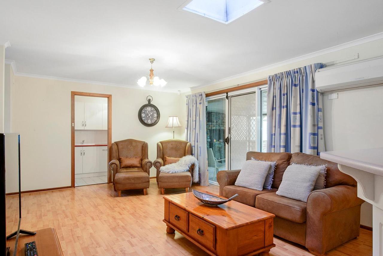 Moonta Bay Accommodation Port Moonta Esterno foto