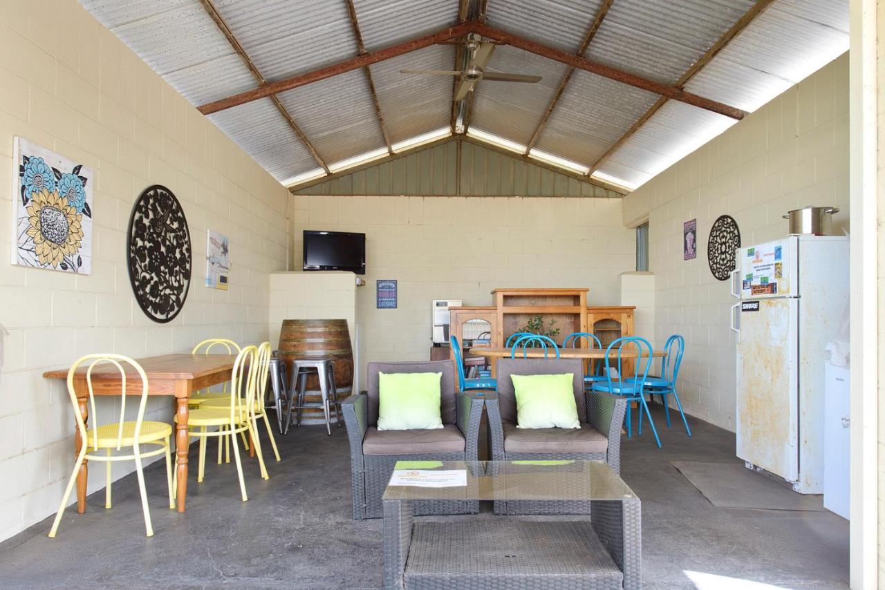 Moonta Bay Accommodation Port Moonta Esterno foto