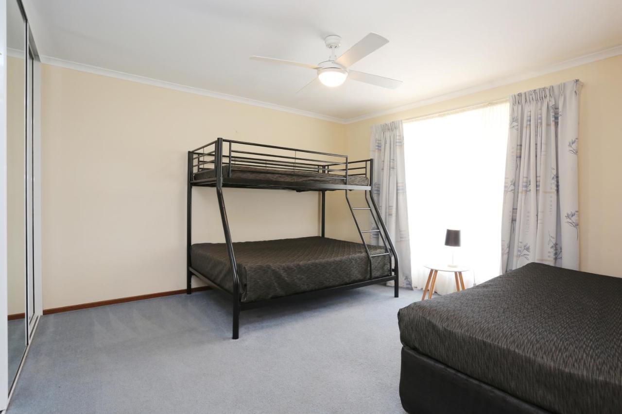 Moonta Bay Accommodation Port Moonta Esterno foto