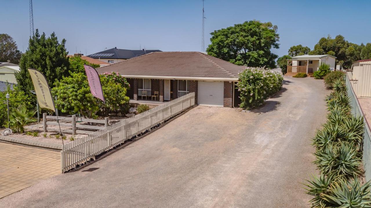 Moonta Bay Accommodation Port Moonta Esterno foto
